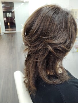 ウーア(Hair Salon UA) 【UA 】ハイレイヤーウルフカット