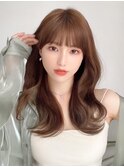 後れ毛が可愛い顔周りハイレイヤーロングチェリーブラウン