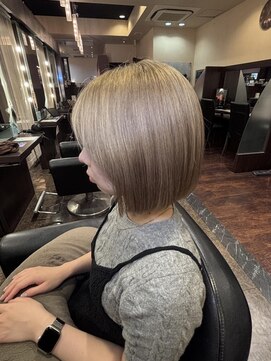 ネイトル(naitre) ホワイトベージュ