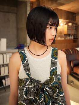 シゼン(SHIZEN)の写真/クセを伸ばすだけじゃない!扱いやすくするためのストレートをご提案♪ダメージレスで理想の手触りと質感に