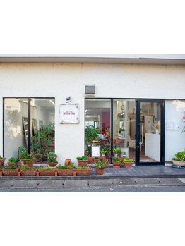 一人一人の髪質に合わせて商材を選定し、髪質やダメージに合わせて施術♪ナチュラルで柔らかな仕上がりに！