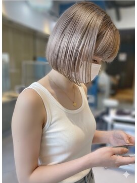 アース 大曽根店(HAIR&MAKE EARTH) earthショートレイヤーボブミルクティー丸みショートボブ