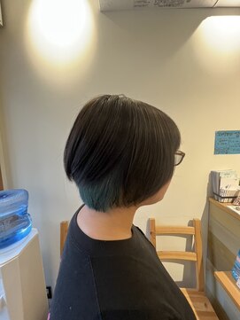 ハチマルハチ ナル 登戸店(808 nalu) ダークトーン×グリーンインナーボブ