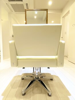 アネラ(ANELA)の写真/【連坊駅徒歩5分】受賞歴もあるスタイリストがマンツーマンで施術♪日常の喧騒を忘れ、癒しのひと時を―。