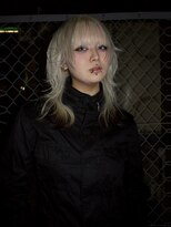 オルン(ORGN.)&nbsp;【シャギーカット×ホワイト×毛先カラー】
