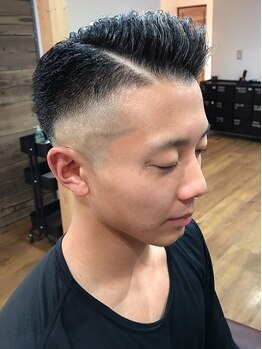 バーバーモンゾー(BARBER MONZO)の写真/ひげ・眉は清潔感が好印象の決め手！第一印象からデキる男を演出する身だしなみのお手入れは【MONZO】へ