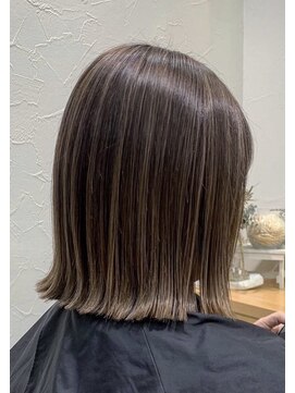 ハウリーヘアアンドスパ(HAURY hair&spa) ミディアムバレイヤージュ
