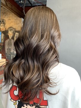 ヘアーデザイン ディードット ウル(D. ulu) ラテブラウン