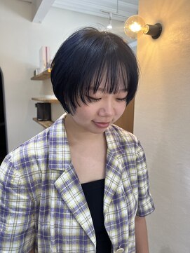 エハプラスマウナ(Eha+MAUNA) 前上がりボブ デザインカラー