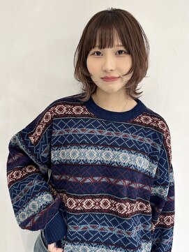 イル(ill) ウォームブラウンで秋冬オススメのミディアムボブ