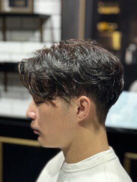 オトコデザイン(OTOKO DESIGN) ニュアンスパーマ　センターパート　メンズ