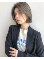 ヒュー 広島(HEW)&nbsp;20代30代大人かわいいくびれショートボブオリーブグレージュ