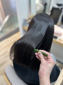 エクラートリアーラ 町田店(ECLART Reala) 圧倒的ツヤ感ストレート【髪質改善】