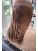 透け艶ベージュストレート