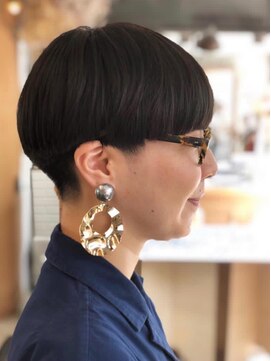 スピークイージー サルーン ビューティースミス(Speakeasy Saloon Beautysmith) マッシュショート