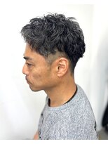 ボルジェ(Bolge) ツイストピンパーマ、メンズスタイル
