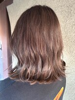 穀雨(Kokuu)&nbsp;レイヤーカットでつくるふんわり小顔魅せセミロング