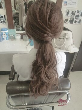 ヘアセットサロンエッジ(Edge) 大人ダウンポニー