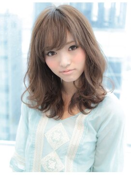 アフロート ディル(AFLOAT D'L) AFLOAT 表参道《井上 さやか》大人可愛い 小顔セミディ b