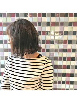 リエット(lietto) 透明感×外はねショートボブ