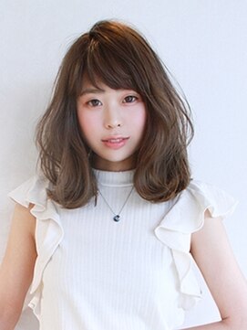 トライブ バイ ファイバーズーム(Tribe by FiberZoom) 外ハネセミディ【宝塚】