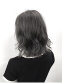 ミディアムボブ×シルバーアッシュ
