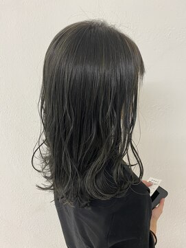 アングゥ ウル(ungu ul) ハイライトグレージュ