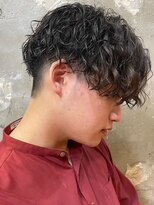 アカ(ACA)&nbsp;メンズマッシュパーマ波巻ツイストスパイラルパーマ札幌大通