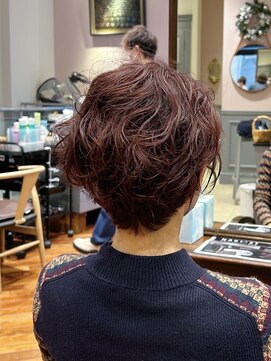 ビュートリアム 梅田(BEAUTRIUM) 耳かけショート/癖毛ショート/丸み/ピンクブラウン/梅田/茶屋町