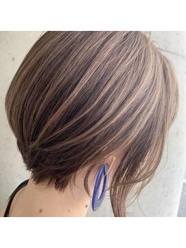 プロペラスタイル ヘアーメイク ハイライトカラー　白髪カモフラージュカラー