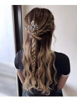 ドアヘアプラス(DooR hair+) ゆるふわハーフアップ