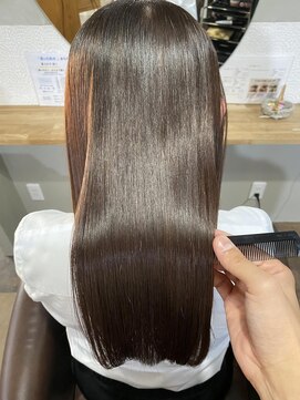 ポンパデュール(Pompadour) 髪質改善・縮毛矯正