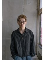 トゥ(TOE)&nbsp;ブロンドカラーのスパイキーショート