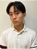 センターパート/韓国マッシュ/艶カラー／刈り上げ／渋谷/黒髪