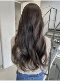 大人可愛いアッシュグレージュブリーチなしゆるふわロング