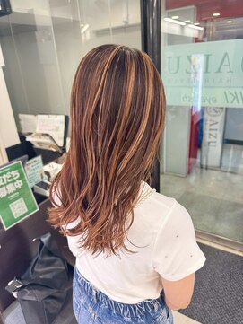 アイズ 本厚木(AIZU) 白髪ぼかしハイライト ベージュ