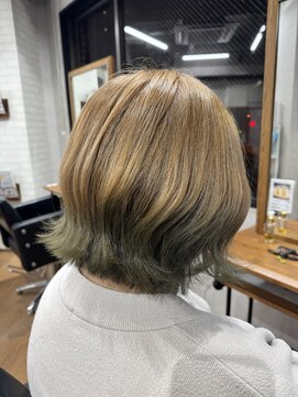 ビスイル 秋葉原店(Vis ill) ケアブリーチ髪質改善大人かわいいグリーンベージュボブ