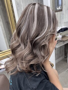 リノート バイ エゴル 名古屋(LINOET by ENGOL) 【LINOET 名古屋】中道晶 ハイライトカラー