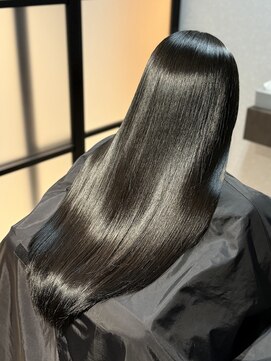 ルナス 福岡天神(LUNAS) 【福岡大名 髪質改善】透け感の出る重たくならない暗髪