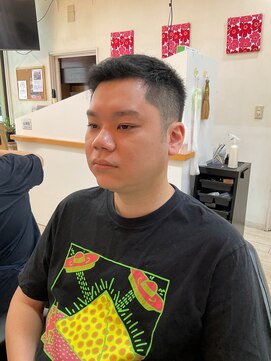 アスワ 刈り上げショート