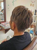 パームヘアー(Palm hair) メンズショートツーブロック