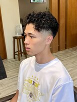ラポール(Rapport) クセを活かして!フェードとカールでおしゃれヘア