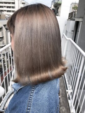 ジーナ(XENA) ミルクティーベージュ