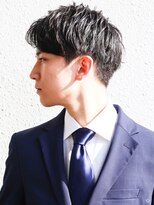 アフロート ディル(AFLOAT D'L)&nbsp;スーツ短髪ツーブロック束感モテる黒髪シークレットパーマ流行