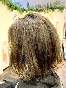 アイリー(irie) 外ハネアレンジボブ