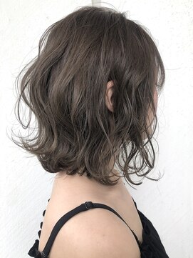 アイヴィー(IVY) オリーブグレージュ