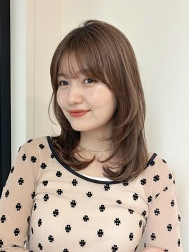 ローネス(LONESS) レイヤーカット　ミディアムレイヤー　ハッシュカット