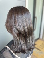 リノ(Lino)&nbsp;ナチュラルブラウン/艶カラー/くびれヘア