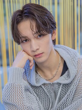 シティ(CITY) 小久保styleフェザーパーマフェザーショートグレーエンドカラー