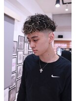 グラッドマンズカットクラブ 立川(GLADMAN'S CUT CLUB)&nbsp;メンズパーマ/スペインカール/スキンフェード/眉カット